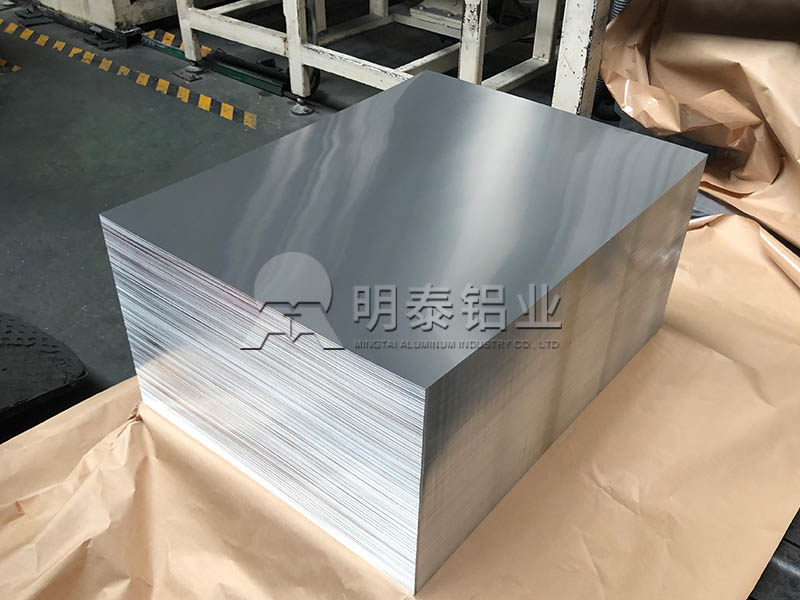 插片散熱器用1060鋁板：出色的導熱性與良好的加工性結合